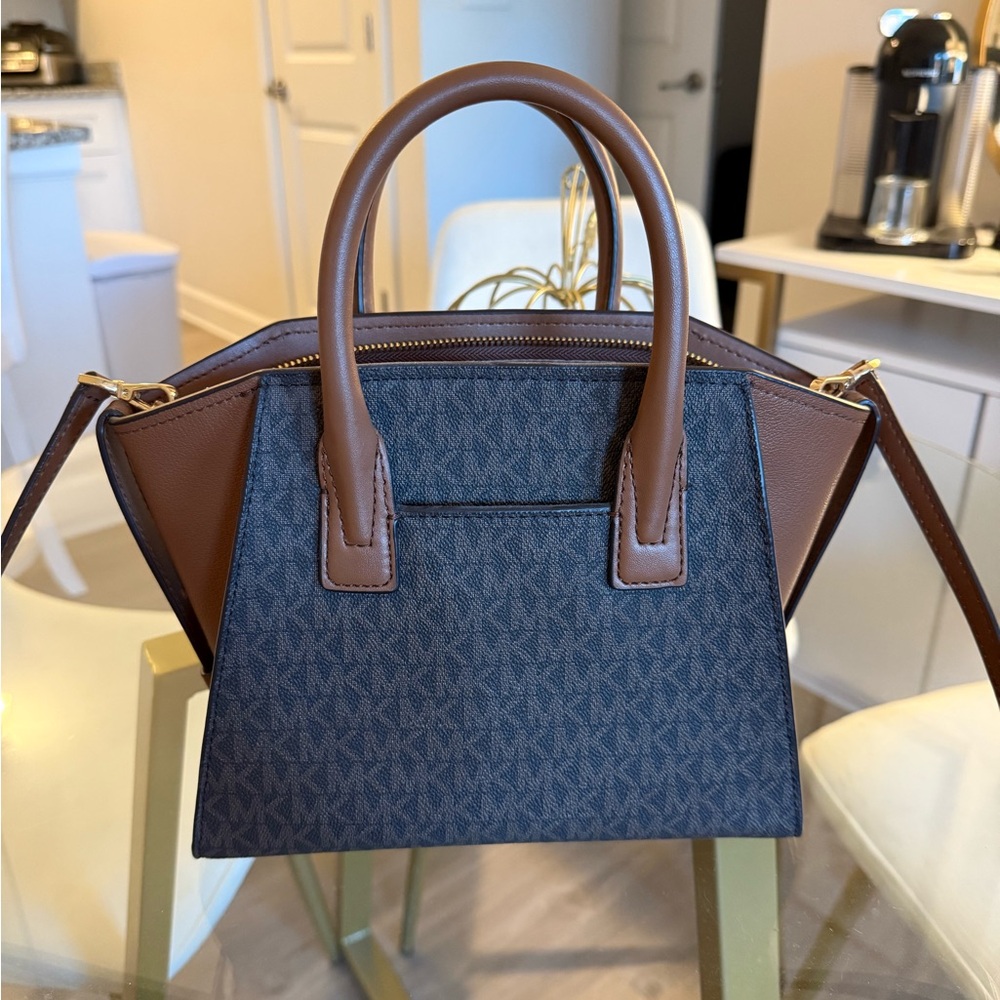 Michael Kors Avril Small Logo and Leather Satchel - Picture 2 of 3